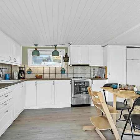 2 Bedroom Beautiful In * Allingåbro