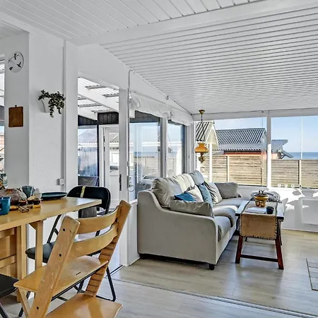 2 Bedroom Beautiful In Feriehus Allingåbro