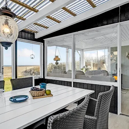 2 Bedroom Beautiful In *
